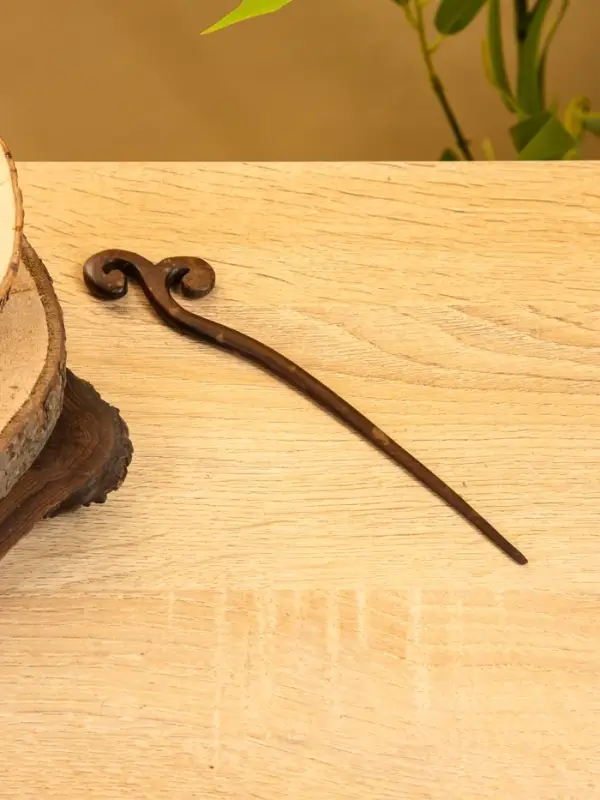 Заколка для волос фигурная, дерево Соно, 18х3 см, цв. тёмно-коричневый