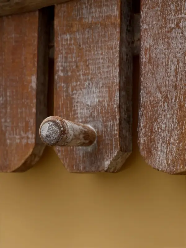 Вешалка "Воробьи на ветке" дерево Албезия 23х23х6 см