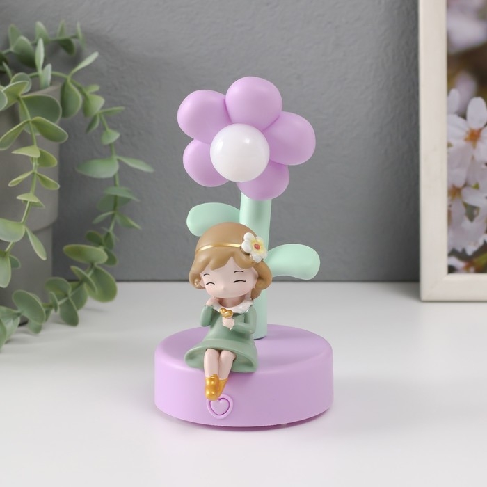 Сувенир пластик свет "Девочка под цветочком" МИКС 8х8х15 см
