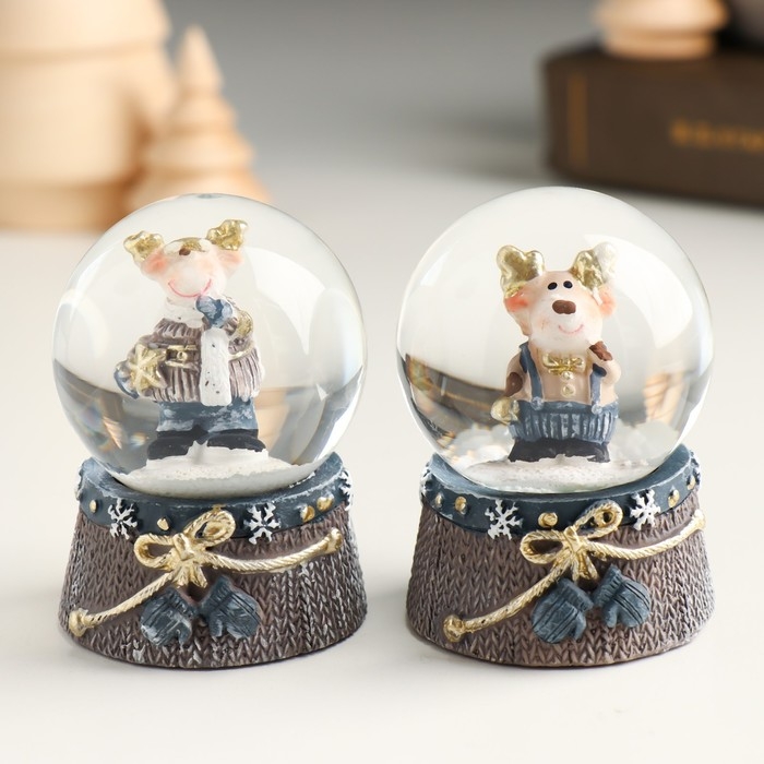 Сувенир полистоун водяной шар "Лосик с золотыми рожками в сине-сером" МИКС 4,5х4,5х6,2 см