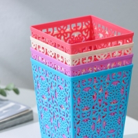 Подставка для столовых приборов &laquo;Арабеска&raquo;, пластик, 9&times;9&times;12 см, МИКС