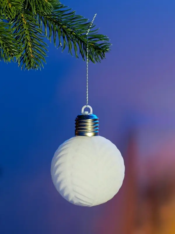 Елочный шар "Белый бархат" 8 см, 1 LED, LR44x3 (в компл.), Т/БЕЛЫЙ