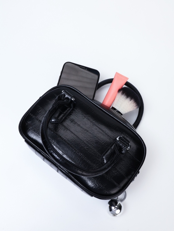 Сумка женская, 20*9*12, отд на молнии, длин ремень, черный