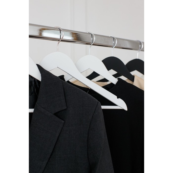 Плечики - вешалки для одежды LaDо́m Soft-Touch, 44,5&times;23 см, 3 шт, деревянные, с перекладиной, широкие плечики, цвет белый