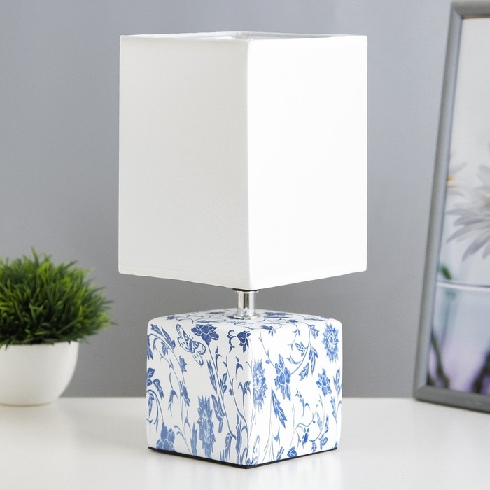 Настольная лампа "Сафари" Е27 40Вт бело-фиолетовый 12,5х12,5х29 см RISALUX