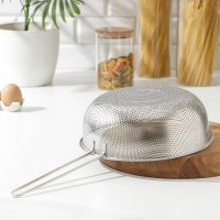 Дуршлаг из нержавеющей стали &laquo;Марко&raquo;, d=25 см, длинная ручка, цвет хромированный