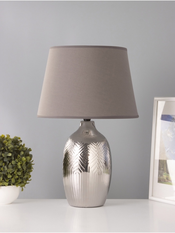 Настольная лампа "Ольви" 1х15Вт Е14 серый 30х30х44см