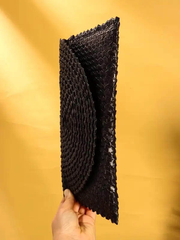 Сумка клатч плетёная из пальмового листа, 28&times;16&times;2 см, чёрная