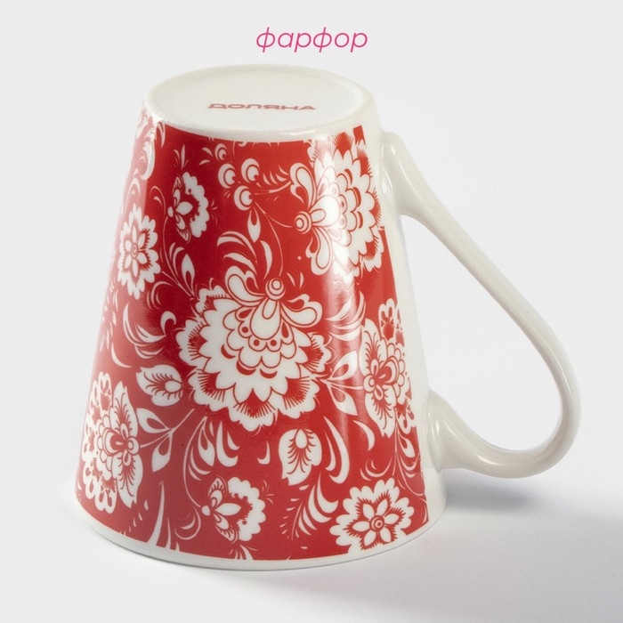 Кружка фарфоровая Доляна &laquo;Цветы на красном&raquo;, 280 мл, цвет красный
