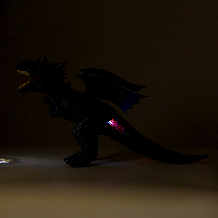 Дракон радиоуправляемый, дышит паром, световые и звуковые эффекты, работает от батареек