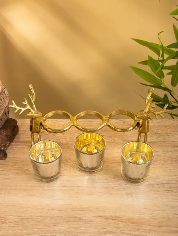 Подсвечник на 3 свечи &laquo;Оленята&raquo;, 29&times;8&times;13 см, алюминий