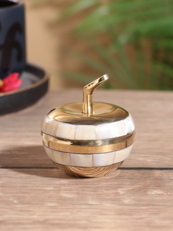 Шкатулка "Яблоко золотое" латунь с перламутром 6х6х6,5 см