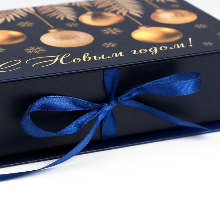 Коробка‒книга &laquo;Золотые шары&raquo;, 20 х 12.5 х 5 см