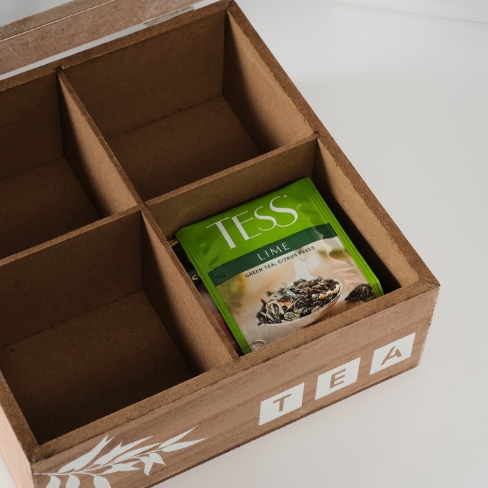 Шкатулка дерево с делениями "Ветка чайного дерева" 18х18х7 см