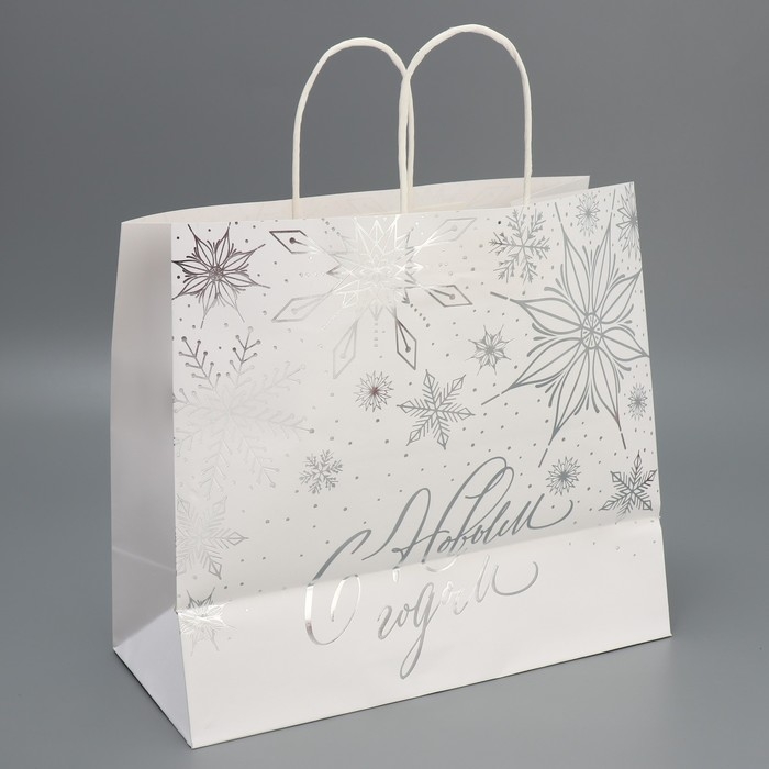 Пакет подарочный новогодний крафтовый Winter, 32 х 28 х 15 см, Новый год