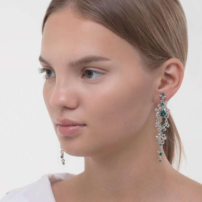 Клипсы &laquo;Ажур&raquo; капли с завитками, цвет бело-изумрудный в серебре