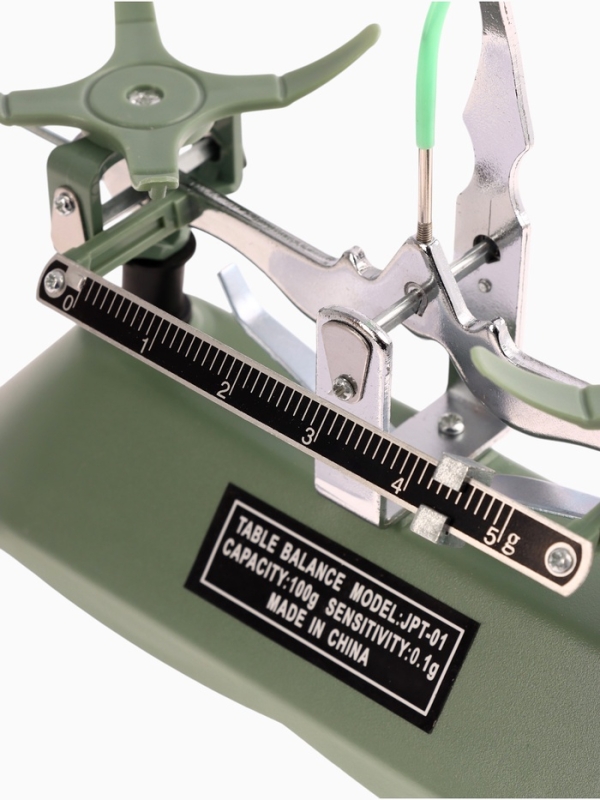 Весы лабораторные, с набором гирь 100 г.