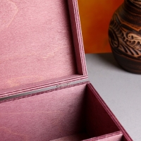 Подарочный ящик 34&times;21.5&times;10.5 см деревянный 3 отдела, с закрывающейся крышкой фиолетовый