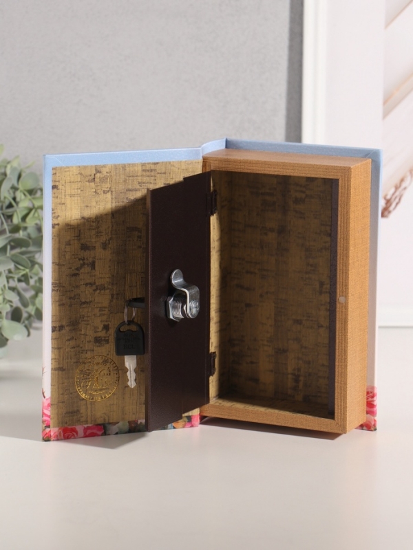 Сейф-книга дерево кожзам "Джейн Остин. Гордость и предубеждение" тиснение 21х13х5 см