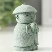 Сувенир песчаник "Маленький монах - молитва" 3,7х3,8х6,7 см