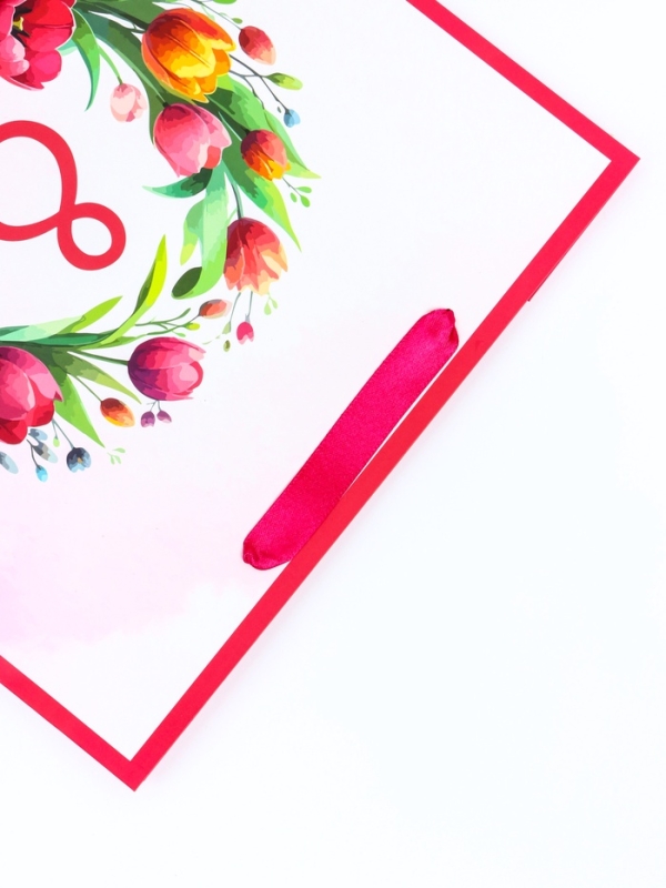 Пакет подарочный ламинированный вертикальный &laquo;Праздничный венок&raquo;, M 26 &times; 32 &times; 12 см