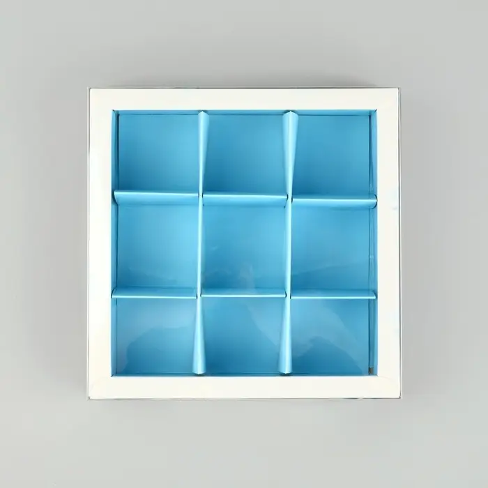 Коробка под 9 конфет с ячейками &laquo;Новогодний городок&raquo;, 14.5 х 14.5 х 3 см