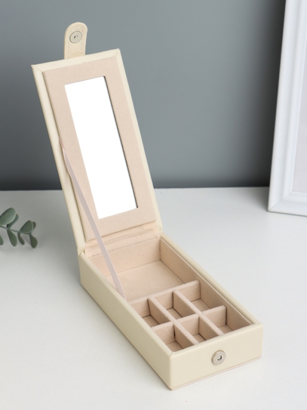 Шкатулка кожзам под часы 2 отделения и бижутерию "Ромбы белые" матовая 8,5х25х25 см