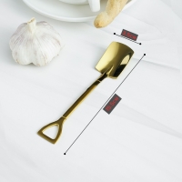 Ложка десертная из нержавеющей стали Magistro &laquo;Лопата&raquo;, длина 15,5 см, форма прямоугольная, цвет золотой