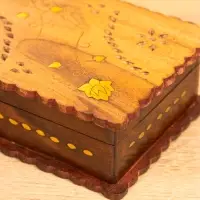 Шкатулка резная "Листья" 18х13х6 см, дерево шишам