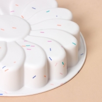 Форма для выпечки KONFINETTA &laquo;Ромашка&raquo;, силикон, d=20 см (внутр. диаметр 18,5 см), цвет белый