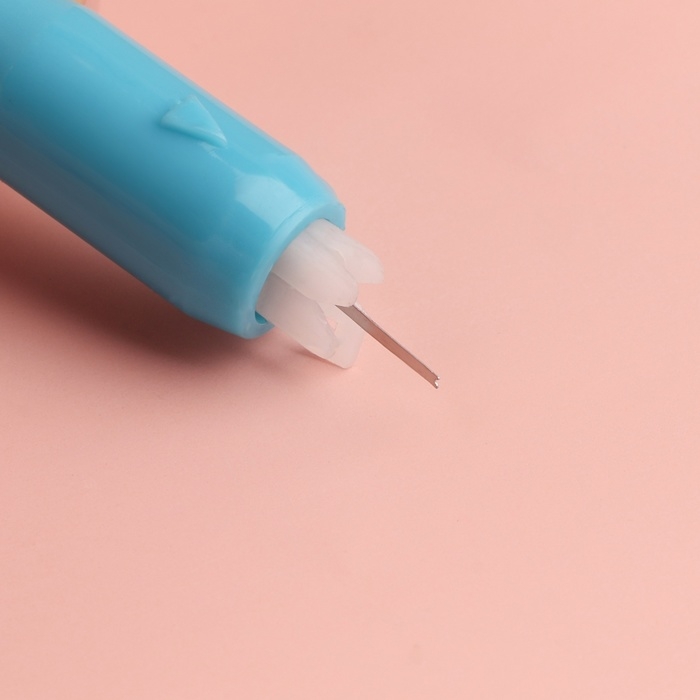 Нитевдеватель для швейной машины, 7,5 &times; 1 см, цвет МИКС