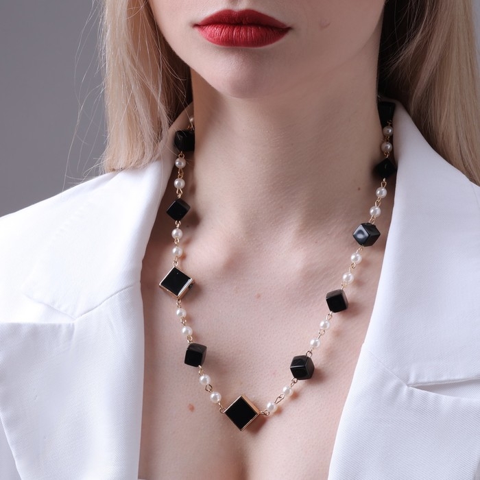 Бусы с жемчугом &laquo;Галантность&raquo;, цвет чёрно-белый в золоте, 80 см