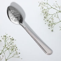 Ложка чайная с гравировкой &laquo;Любимая бабушка&raquo;, на подарочной открытке, 3 х 14 см.