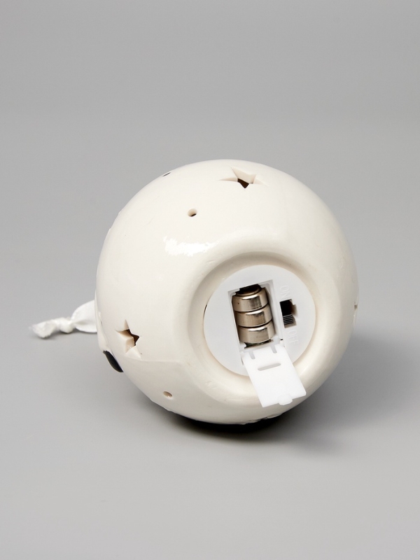 Елочный шар "Дед Мороз" 10х8.6х8.6, 1 LED, LR44x3(в компл.), Т/БЕЛЫЙ