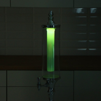 Башня пивная &laquo;Петронас&raquo;, 3 л, колба с подсветкой, 2 батарейки, цвет металлик