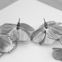 Серьги висячие &laquo;Цветок&raquo; каталея, цвет серебро, 10см