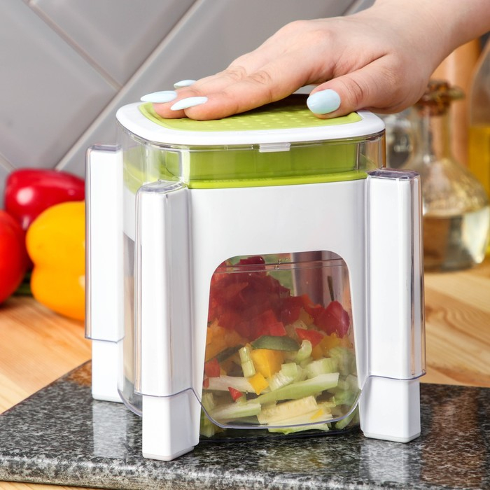 Овощерезка универсальная с контейнером Доляна, 3 сменные насадки и пушер, 14,5&times;14,5&times;21 см, цвет бело-зелёный