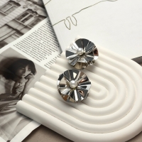 Клипсы &laquo;Тренд&raquo; объёмный цветок, цвет серебро