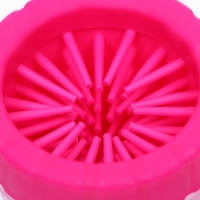 Лапомойка для кошек и собак с силиконовыми ворсинками 9 х 9 х 11 см, розовая