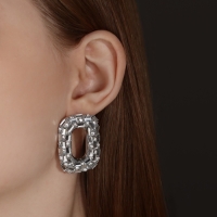 Серьги со стразами &laquo;Блеск&raquo; мягкий прямоугольник, белые в серебре