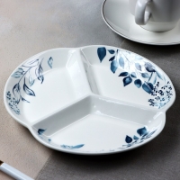 Менажница керамическая &laquo;Листья&raquo;, 19 см, цвет белый