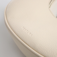 Сумка женская хобо на молнии TEXTURA, средний размер, цвет молочный