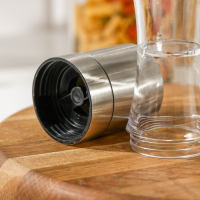 Мельница для специй Magistro &laquo;Лоста&raquo;, 17,5&times;5,3 см, двусторонняя, керамический механизм, цвет серебряный