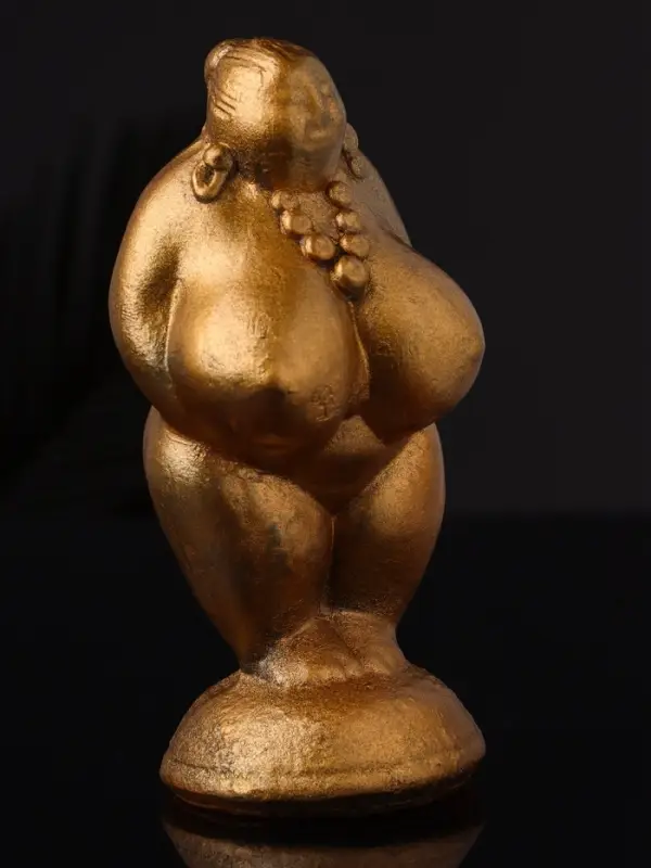 Фигура "Богиня плодородия" 13х6х6 см, бронза