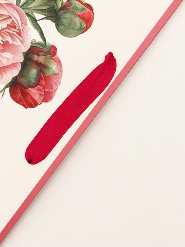 Пакет подарочный вертикальный "Поздравляю", 26 &times; 32 &times; 12 см