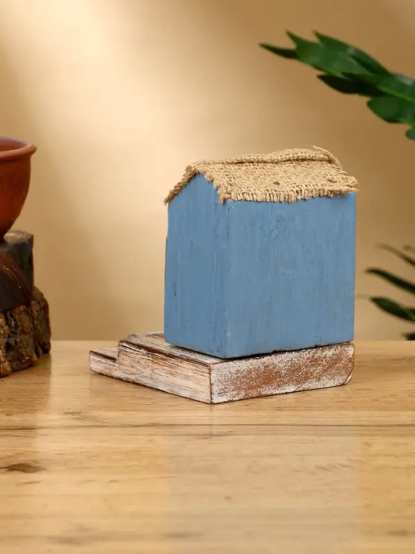 Сувенир "Дом" дерево Албезия 9х11х11 см, цв. синий