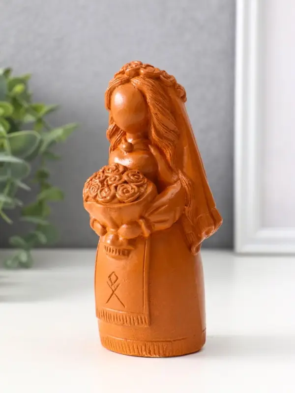 Фигура &laquo;Берегиня невеста&raquo;, 14&times;6.5&times;7 см, красная глина