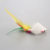 Мышь меховая однотонная с перьями 6,5 см, белая