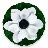 Садовый светильник для водоемов 28 х 28 х 9  см на солнечной бат-е "Лотос" бел N011