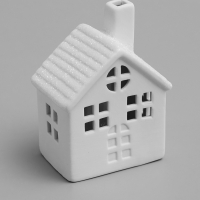 Светодиодная фигура "Домик с круглым окном" 7.7х5.7х10.2 см, 1 LED, LR44x3(в комп.), свечение тёплое белое